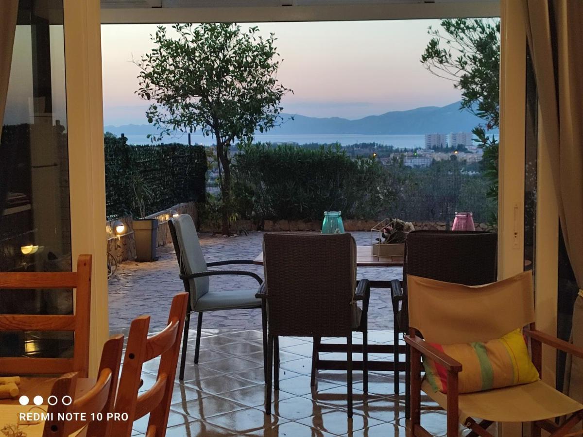 Andrew'S Sunset View Apartment 루트라키 외부 사진