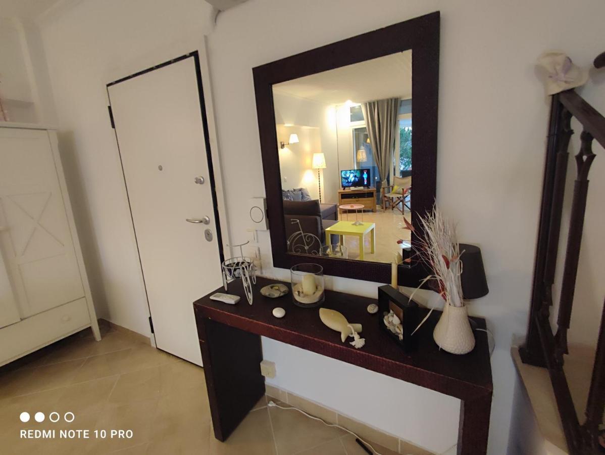 Andrew'S Sunset View Apartment 루트라키 외부 사진
