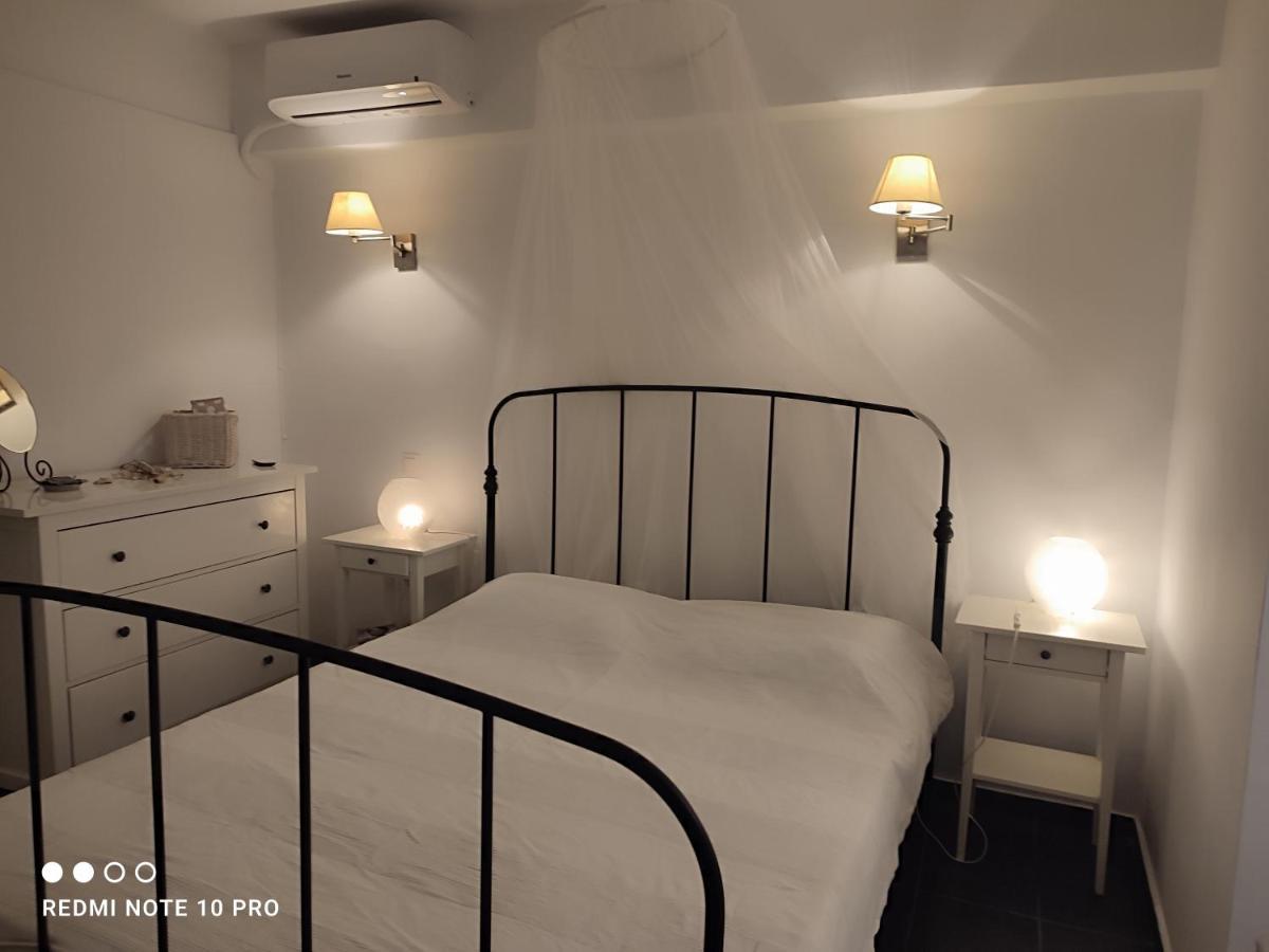 Andrew'S Sunset View Apartment 루트라키 외부 사진