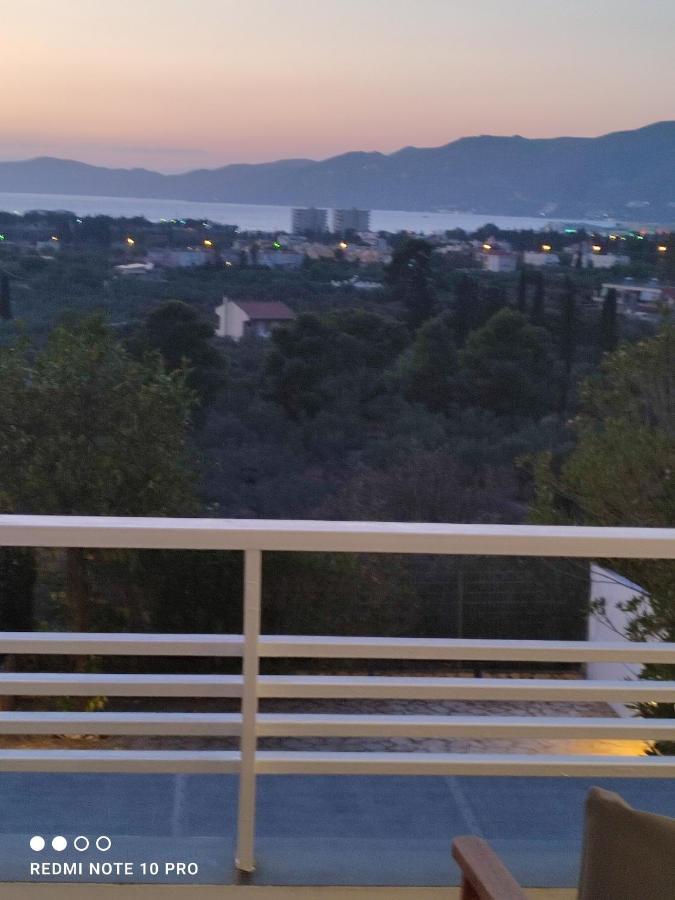 Andrew'S Sunset View Apartment 루트라키 외부 사진
