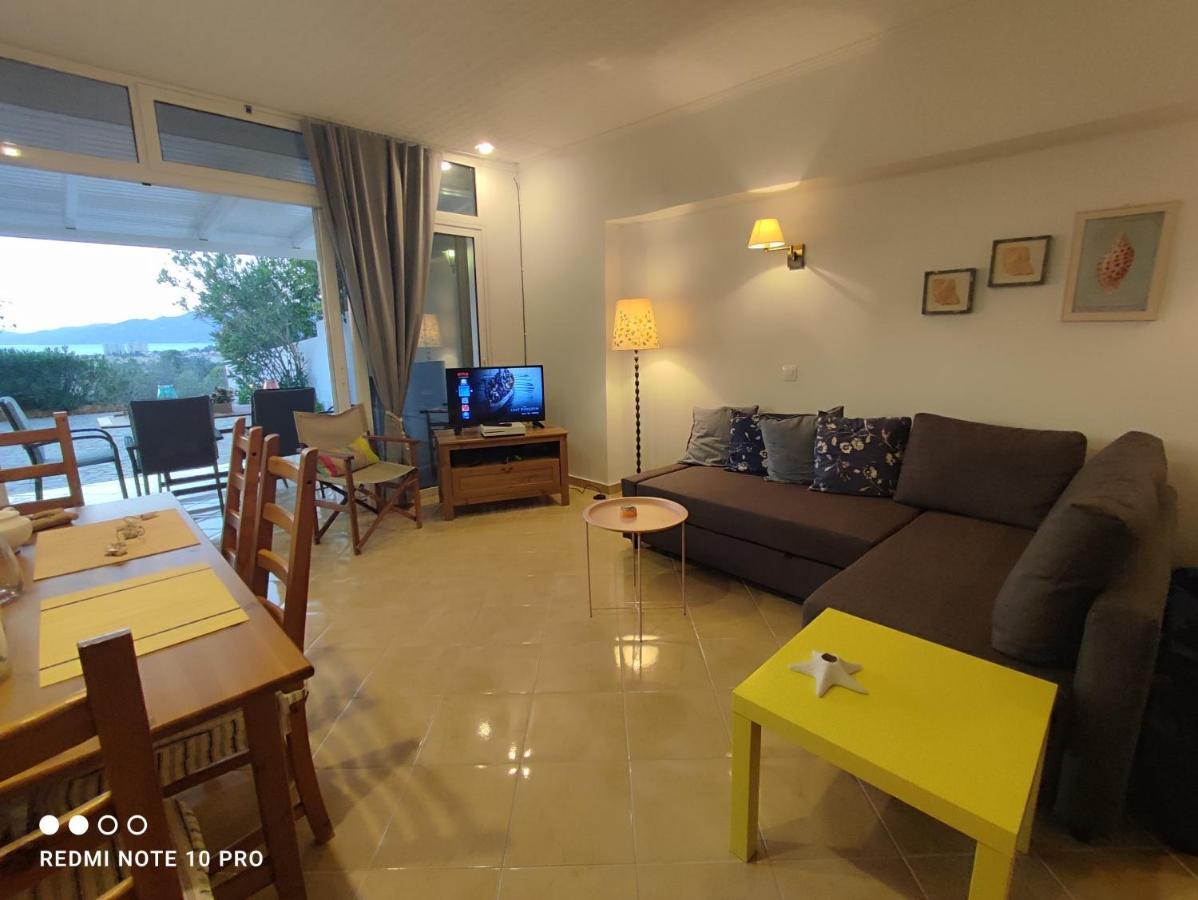 Andrew'S Sunset View Apartment 루트라키 외부 사진